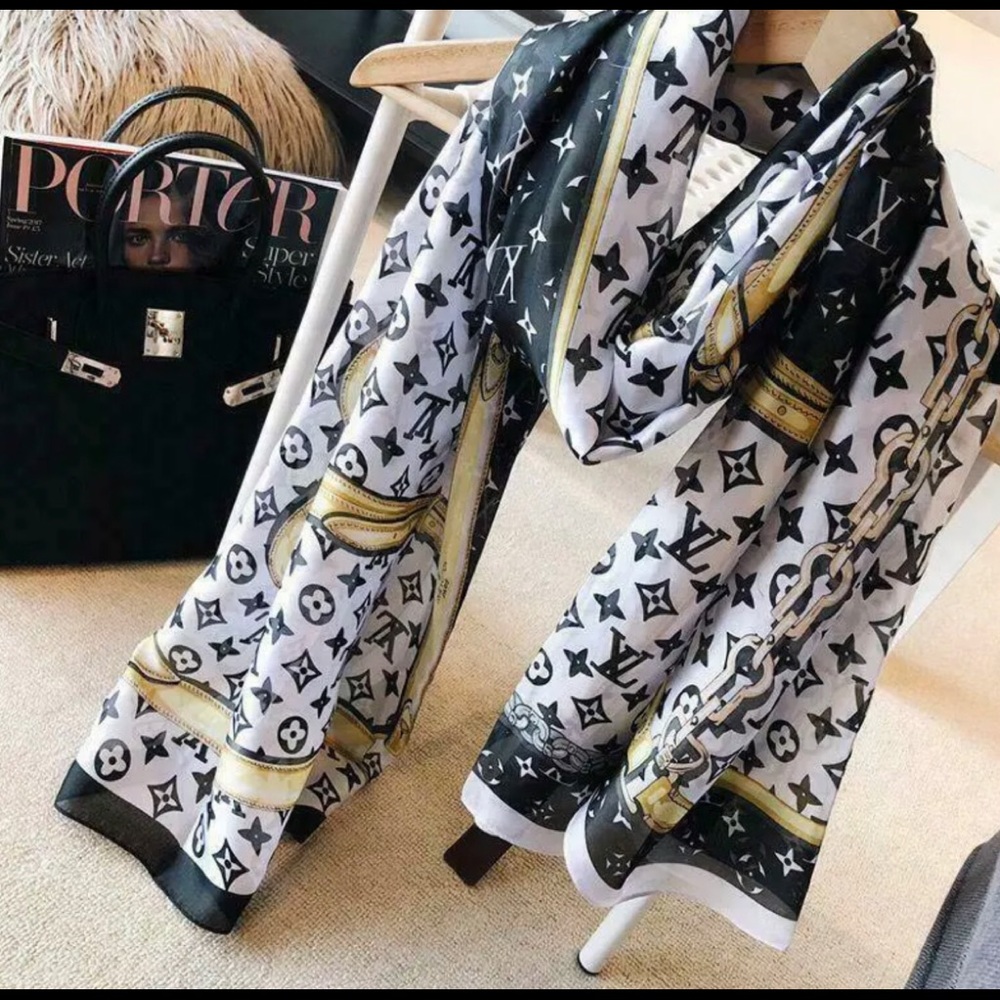 Vuitton Monogram Confidential Black Silk Scarf